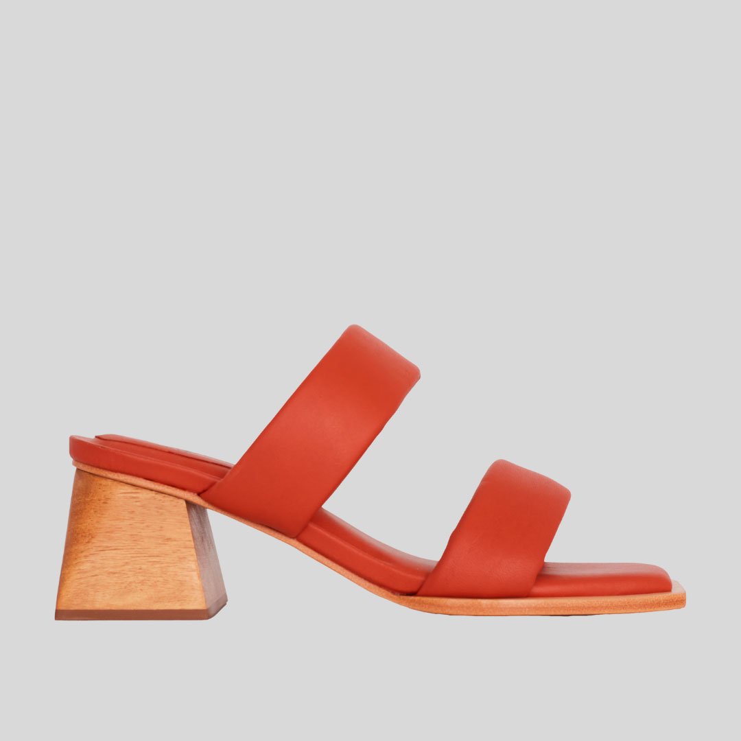 01-Soave-sandália-debbie-terracota