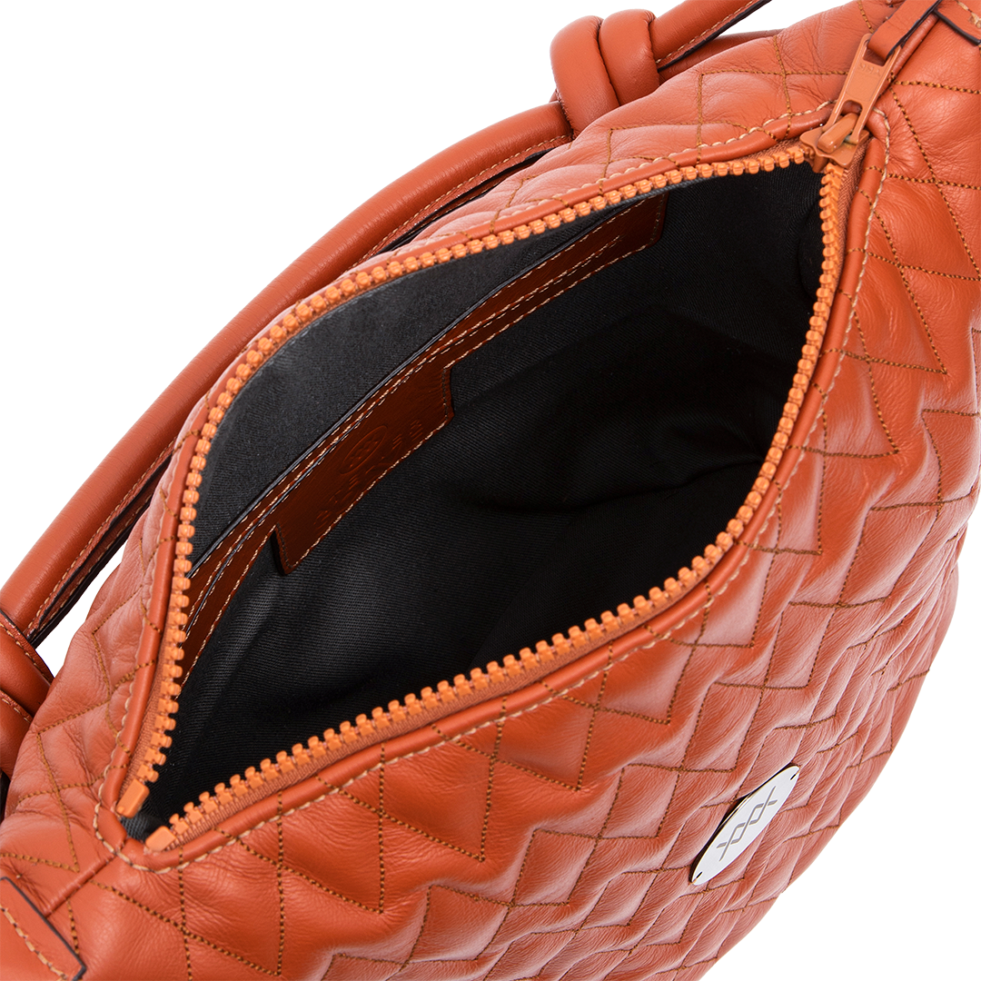 Sandália Debbie & Bolsa Bucket Matelassê Canela