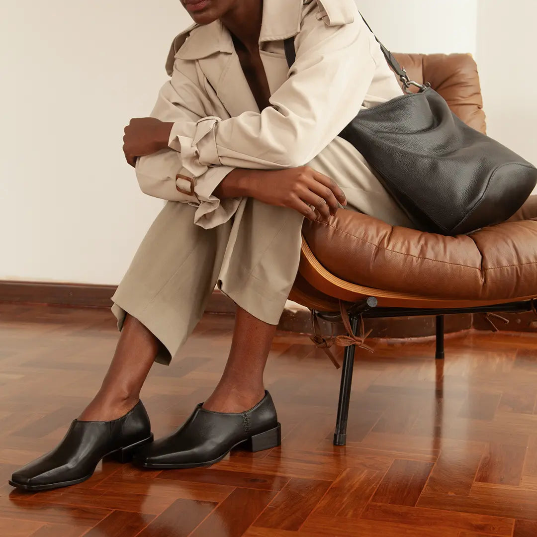 Loafer Lou Allblack
