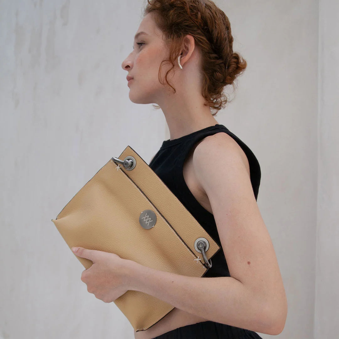 Clutch Documenta Manteiga