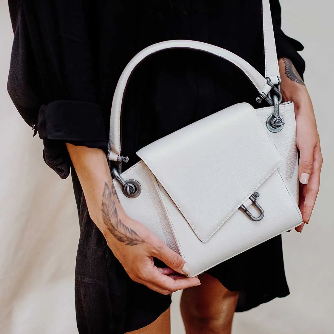 01-bolsa-de-couro-mini-handbag-atelier-soave-off-white