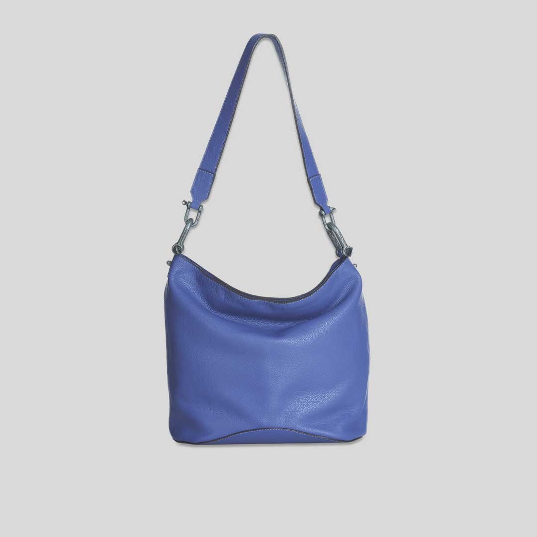 02-BOLSA-DE-COURO-hobo-documenta-AZUL