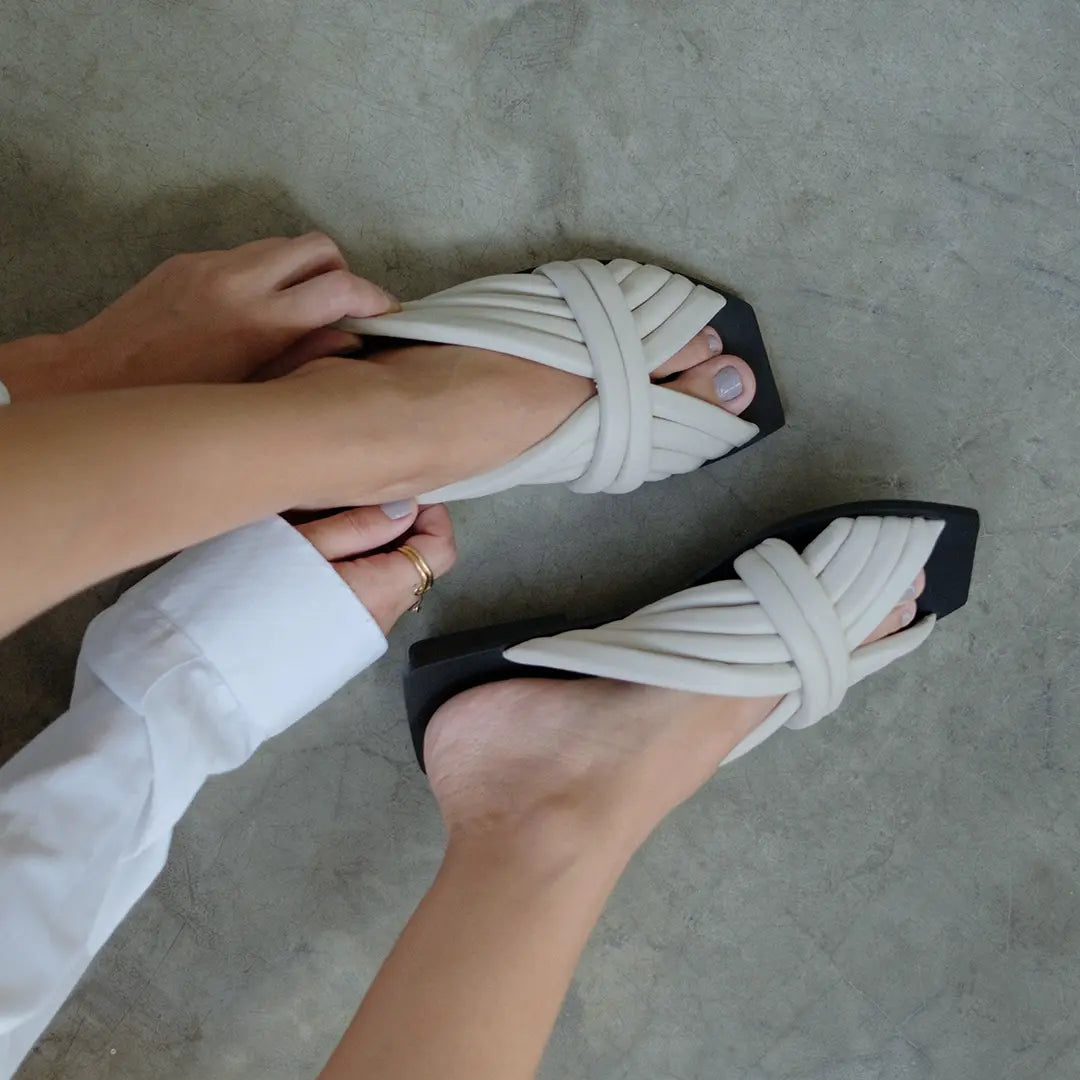 Rasteira Tomie Baunilha